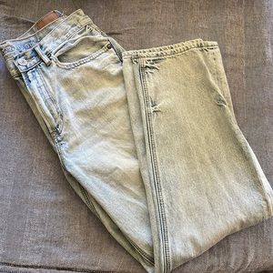 Light wash American Eagle jeans